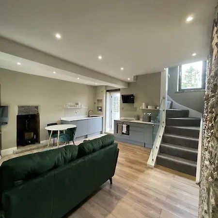 1 Mount Pleasant *